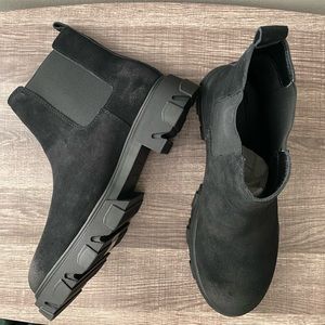 Urban Outfitters Lorenzo Chunky Chelsea Boots